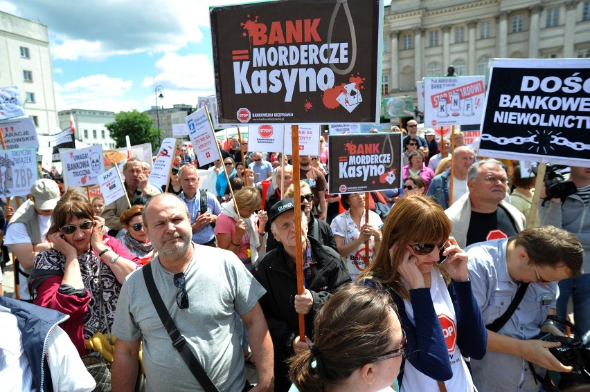 Protest frankowiczów w Warszawie