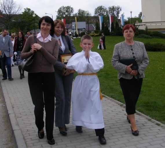 Michał Wodziński jest po komunii. - To było dla rodziny spore przedsięwzięcie logistyczne - mówi jego mama Beata.