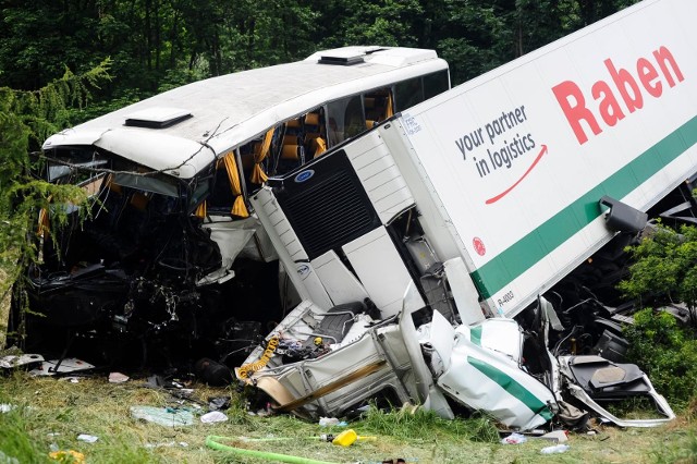 08.06.2018 tenczyn droga krajowa nr 7 zakopianka wypadek kolizja zderzenie autobus z dziecmi i ciezarowka tir , fot. wojciech matusik / polskapresse