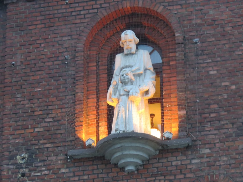 Ojciec Rudolf Warzecha  związany był z klasztorem Karmelitów...