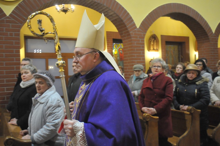 Kraków. Witraże kościoła w Kantorowicach zostały poświęcone w roku jubileuszu parafii