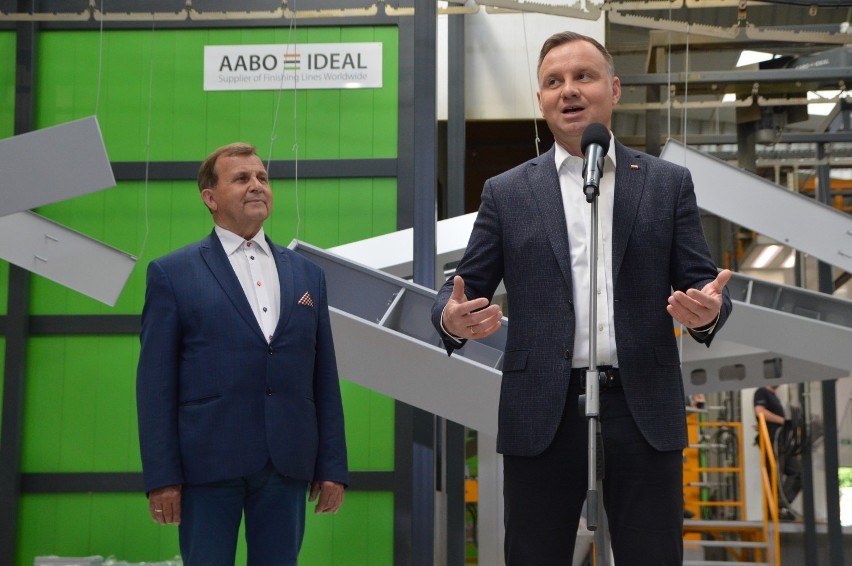 Prezydent Andrzej Duda z wizytą w firmie Wireland w Bytowie 9.06.2020. Doszło do ostrej wymiany zdań z mieszkańcami [zdjęcia, wideo]