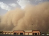 "Godzilla", czyli największa chmura pyłu znad Sahary dociera do USA. Zagrozi chorym na koronawirusa (VIDEO)