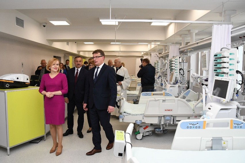 W szpitalu w Staszowie otwarto dwa oddziały na europejskim poziomie: Ratunkowy oraz Anestezjologii i Intensywnej Terapii (WIDEO, ZDJĘCIA) 