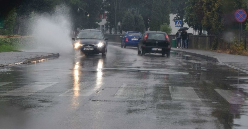 Tak do tej pory było na ulicy Wiśniowej podczas deszczy.