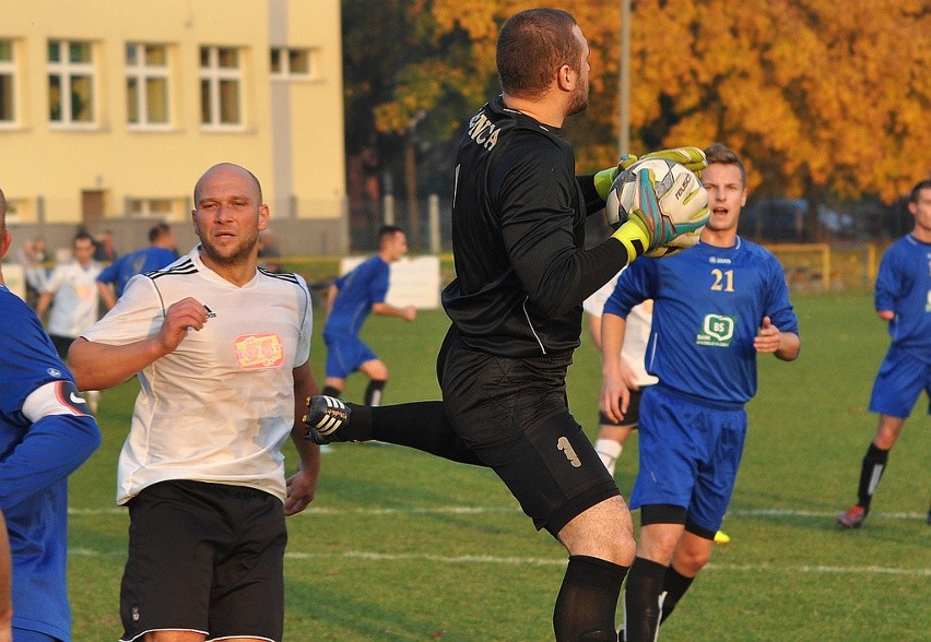 III liga. LZS Leśnica - Czarni Otmuchów 1:0