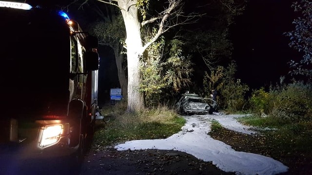 Pożar auta na trasie Osieki - Łazy