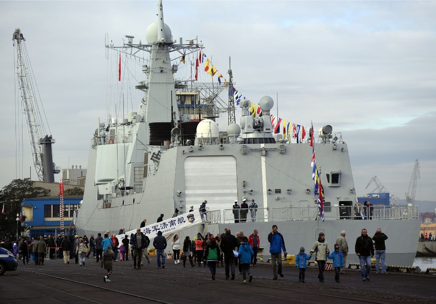 Chińskie okręty wojenne w Gdyni udostępnione zwiedzającym [ZDJĘCIA, WIDEO]