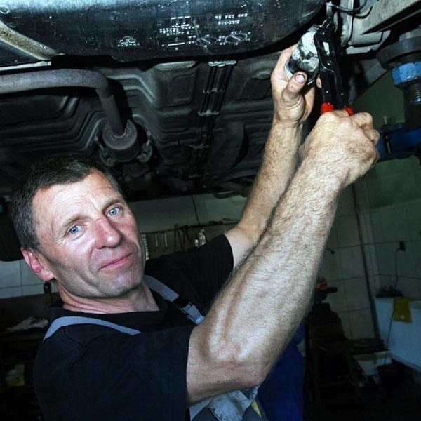 Stanisław Płonka, mechanik samochodowy: - Złej jakości paliwo potrafi poważnie uszkodzić silnik