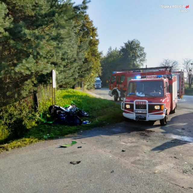 Do poważnego wypadku z udziałem motocyklisty doszło na skrzyżowaniu ulic Cieszyńskiej i Sadowej w Hażlachu
