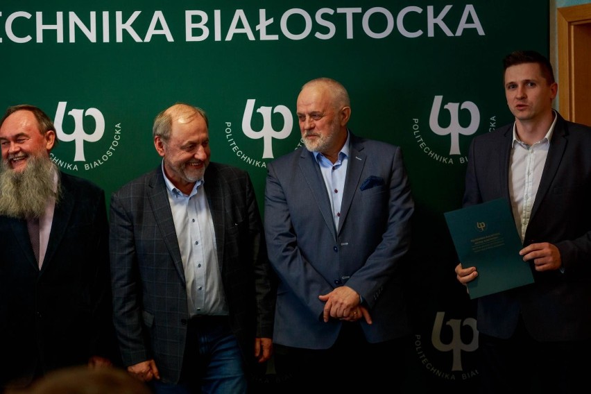 Politechnika Białostocka uhonorowała przedsiębiorców certyfikatami Partner Politechniki Białostockiej w kształceniu praktycznym (wideo)