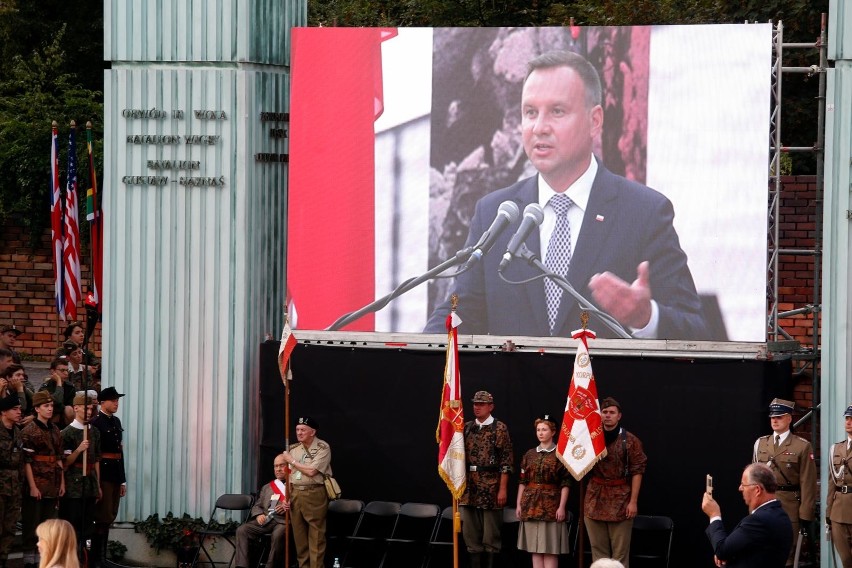 74. rocznica Powstania Warszawskiego. Andrzej Duda: Warto było walczyć o wolność. Aby uczynić wolną Polskę [ZDJĘCIA]