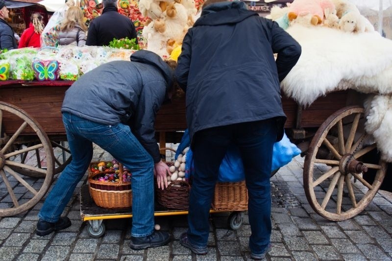 Kraków. Wielkanocne specjały na Rynku Głównym [ZDJĘCIA, WIDEO]