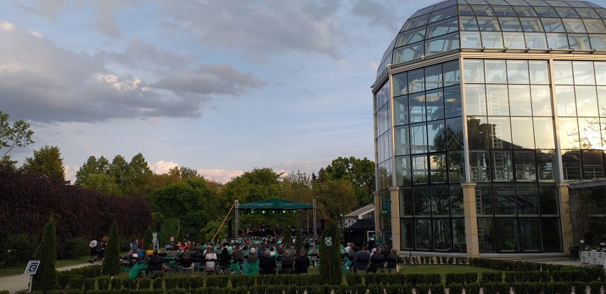 Kraków. Ogród Botaniczny UJ otworzył własną scenę plenerową. Koncerty raz w miesiącu, na początek „Piotr Nalepa Breakout Tour”