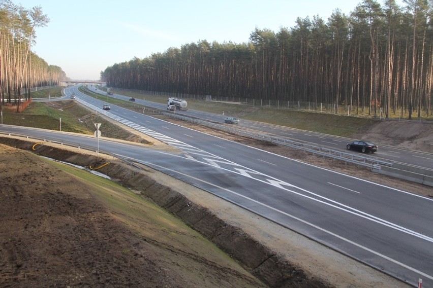 Nowy odcinek S8 do Warszawy otwarty. Kierowcy jadą już trasą...