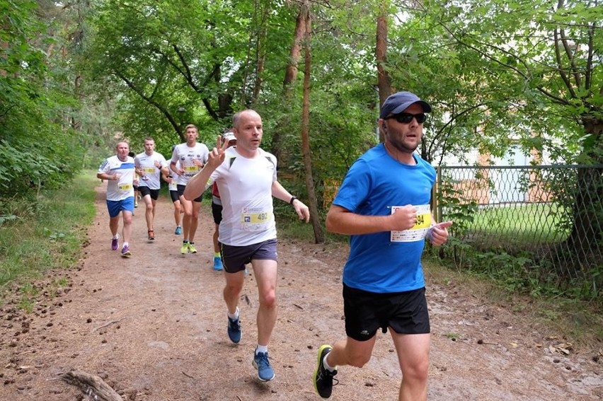 Ponad 500 biegaczy na Nadmorskim Biegu Uzdrowiskowym w Dąbkach [ZDJĘCIA]