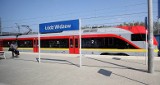 Powrót pociągów z Łodzi do Zgierza przez Stoki. Ułatwienia dla pasażerów Łódzkiej Kolei Aglomeracyjnej i PKP Intercity