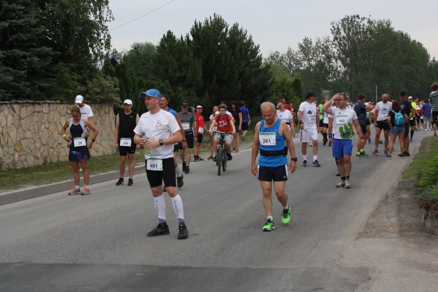 Jurajski Półmaraton. Start i meta w Rudawie. Bieg malowniczymi okolicami jury