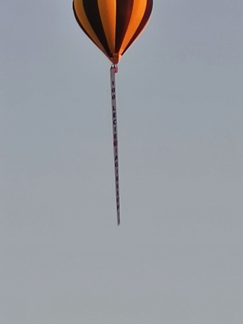 Białostoczek. Awaryjne lądowanie balonu promującego...