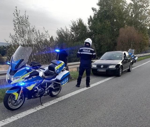 Policjanci skontrolowali kierowcę volkswagena w czwartek rano w Krajnie.