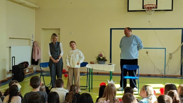 Aktorska rodzina w odwiedzinach w Szkole Podstawowej numer 28 w Kielcach