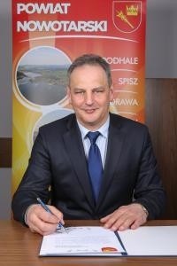 Krzysztof Faber STAROSTA NOWOTARSKI - 12 362 zł...