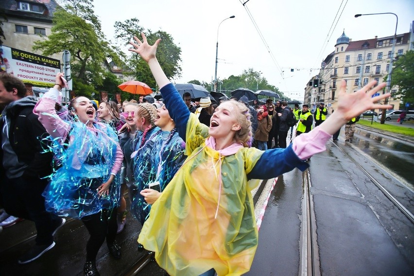 Pochód Juwenaliowy 2019. Studenci przeszli przez Wrocław [ZDJĘCIA]