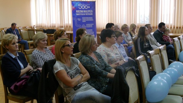 W Rypinie zorganizowano spotkanie na temat programu Rodzina 500+. Pracownicy Urzędu Wojewódzkiego udzielali porad i odpowiedzi na temat wsparcia.