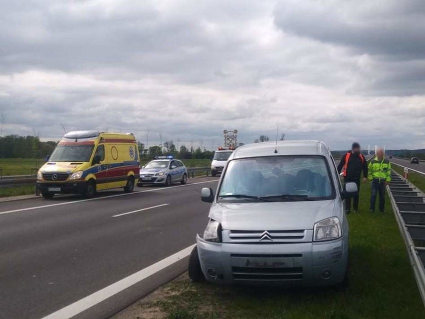 Niebezpieczna kraksa miała miejsce w niedzielę, 28 kwietnia,...