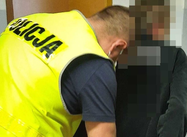 Mieszkaniec Dąbrowy Namysłowskiej próbował zabić kolegę. Został zatrzymany i doprowadzony do policyjnego aresztu.