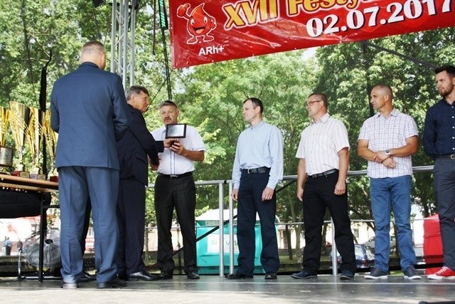 Sukces XVII Festynu Rodzinnego "Krew Darem Życia" w Sobkowie. Więcej osób oddało ten cenny dar