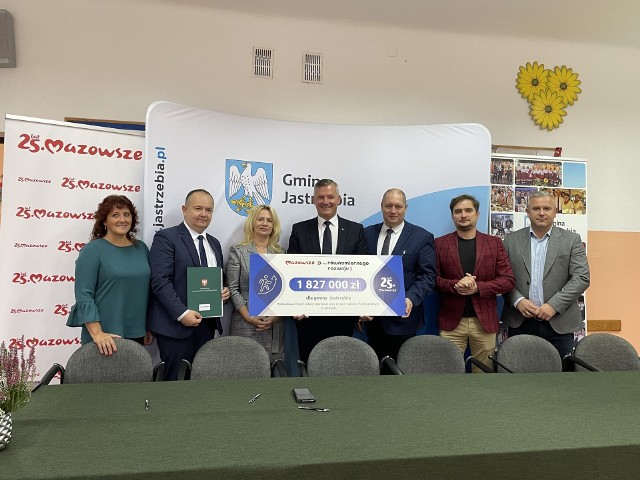 Podpisanie umowy na dofinansowanie dla gminy Jastrzębia.