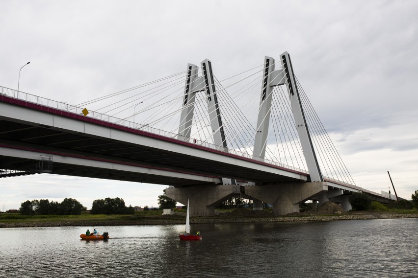 Można już przejechać wschodnią obwodnicą Krakowa i nowym mostem [ZDJĘCIA, WIDEO]