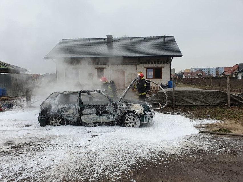 Pożar samochodu w Białogardzie Samochód spłonął