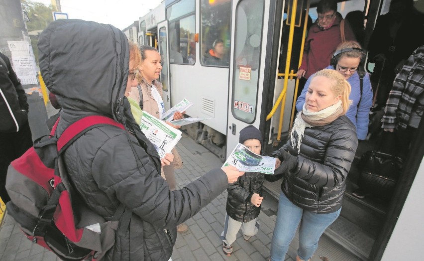 Wyszliśmy z naszą  akcją do pasażerów komunikacji miejskiej....