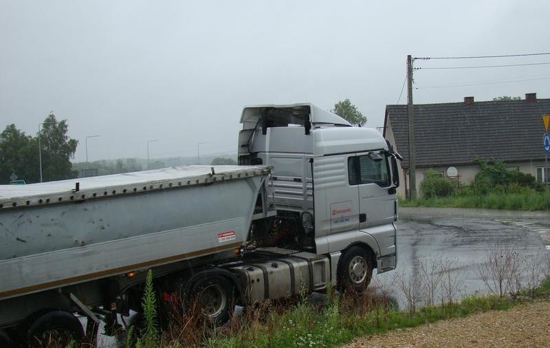 Na skrzyżowaniu obwodnicy z ulicami Wysokie Brzegi i...