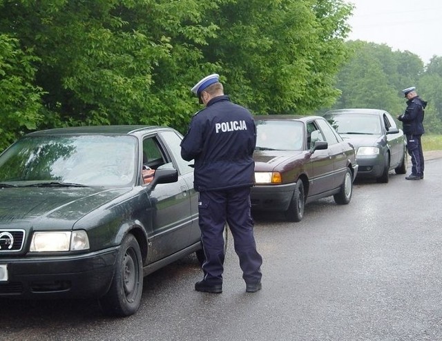 Kontrola aut w Kolnie w ramach akcji "Trzeźwy poranek"