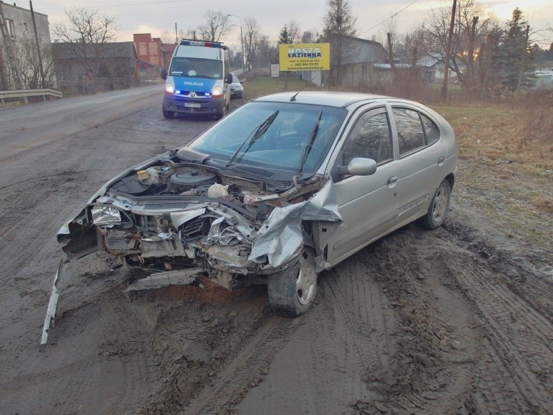 Zderzenie trzech aut na ulicy Szczecińskiej. Sprawca był pijany