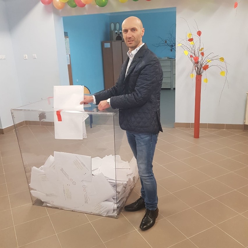 Wybory parlamentarne 2019 w powiecie sandomierskim. Wybieramy 16 posłów i jednego senatora. Zobacz nasz raport na bieżąco (ZDJĘCIA)