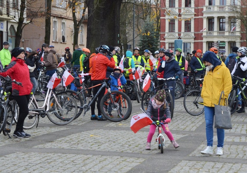 W sobotę, 11 listopada, punktualnie o 11.11 z Placu...