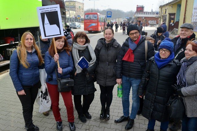 Z Kielc do Warszawy na protest Czarny Piątek przeciwko projektowi zakazującemu aborcję wyjechało około 20 osób.