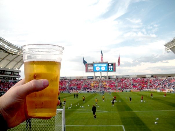 Piwo na stadionach obecne jest na wszystkich wielkich...
