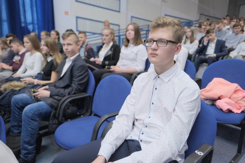 Wielki test wiedzy o niepodległości. Grupa gimnazjalna (ZDJĘCIA)