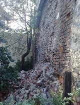 W Opolu rozsypał się średniowieczny mur