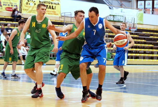 Świecka Amatorska Liga KoszykówkiW rozgrywkach bierze udział 7 drużyn ze Świecia