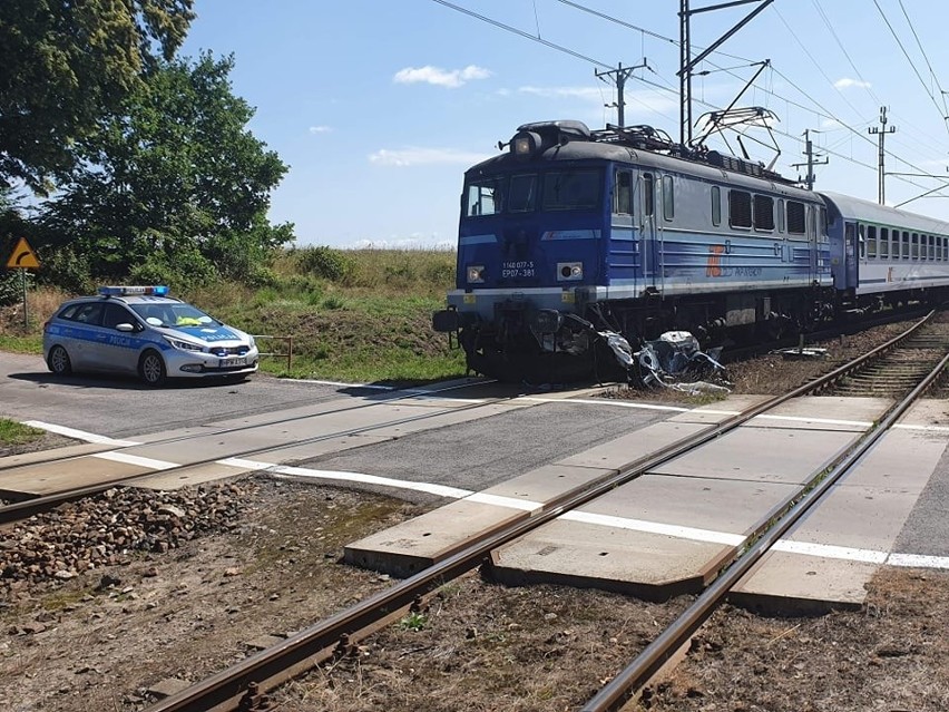 Do tragicznego wypadku doszło na przejeździe kolejowym...