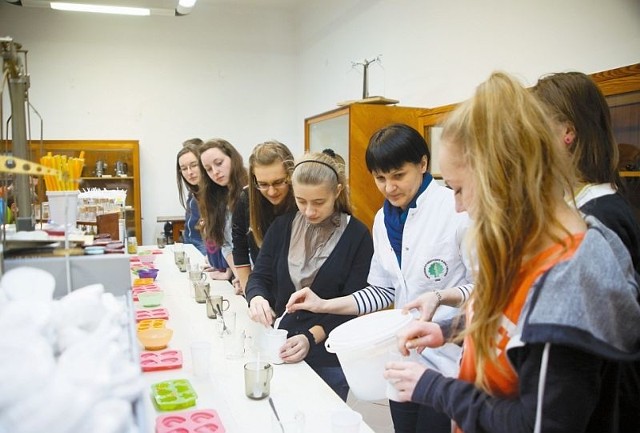 Młodzież z gimnazjum w Knyszynie odwiedziła białostockie muzeum