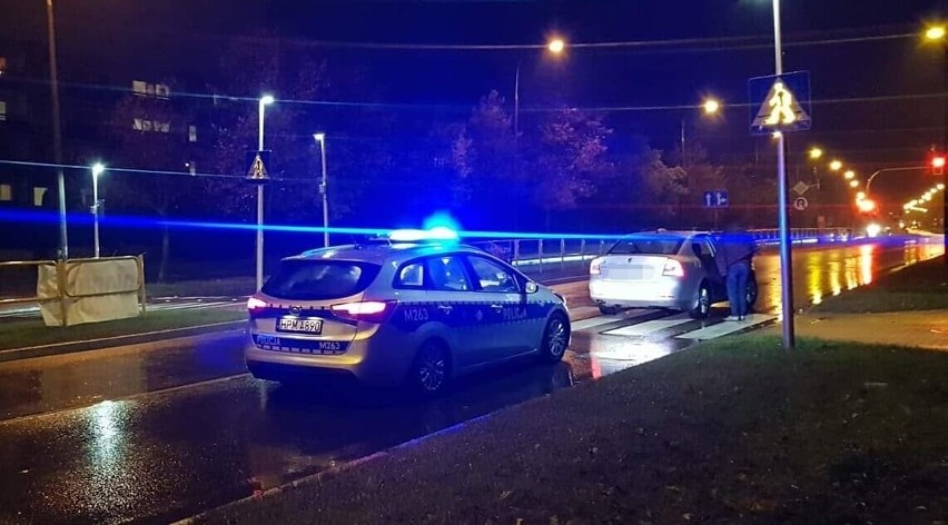 Wypadek na ul. Kazańskiej w Łomży. Skoda potrąciła...