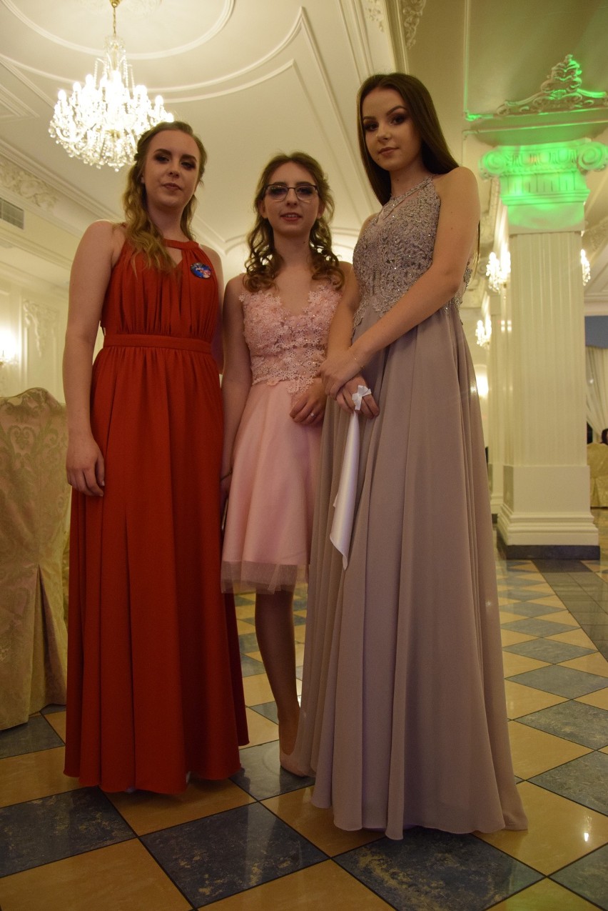 Studniówka 2019 Bal LO Mońki w Dworze Czarneckiego [ZDJĘCIA, WIDEO]