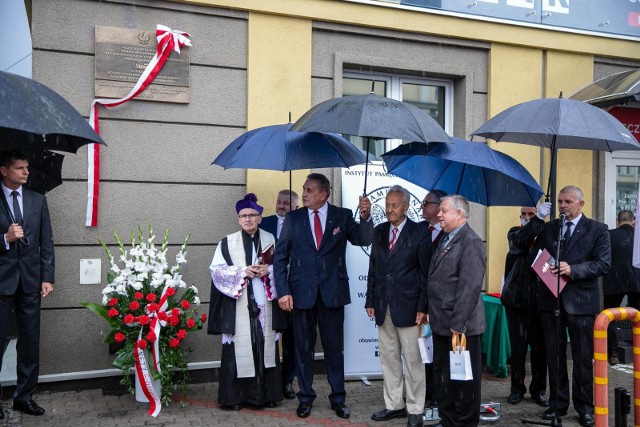 40. rocznica powstania NSZZ „Solidarność”. W Białymstoku odsłonięto pamiątkową tablicę